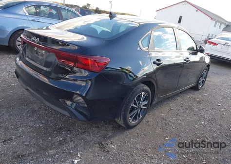 2024 Kia Forte Lxs z USA, uszkodzony, nr VIN 3KPF24AD9RE826251